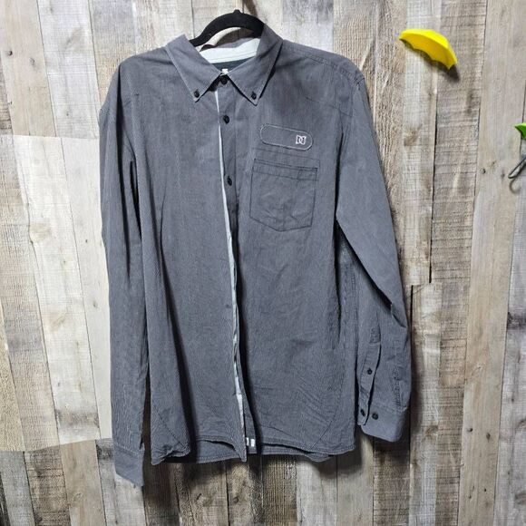 DC  Men's Long Sleeve Button Up Gray Striped Skater Shirt - Picture 1 of 5